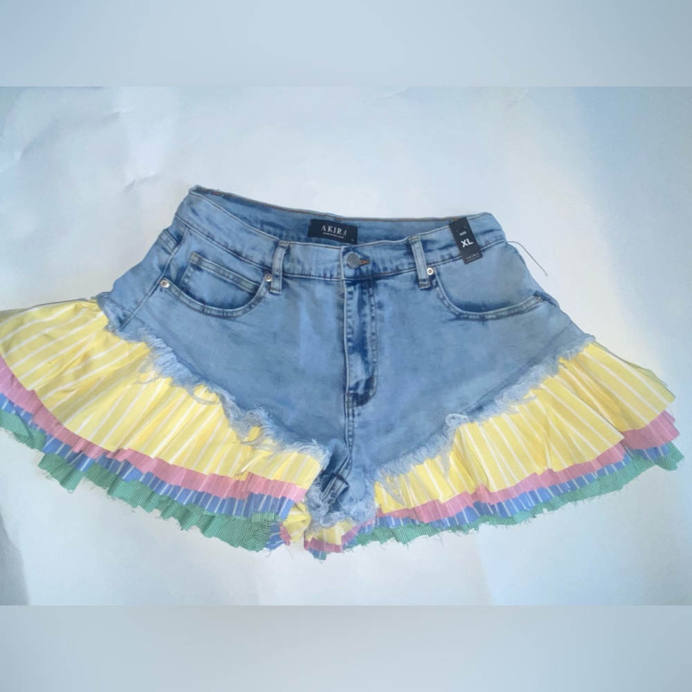 Akira shorts